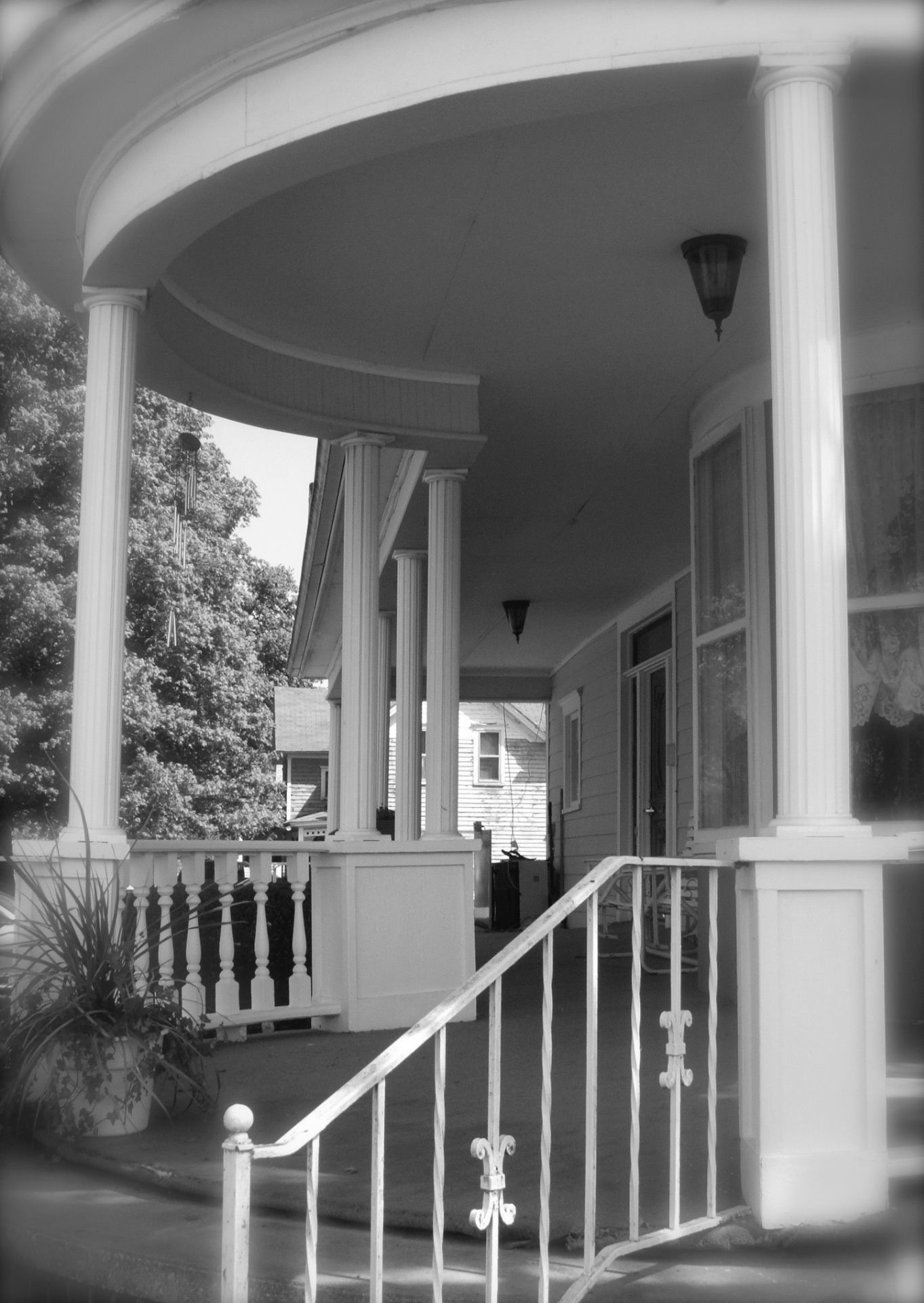 Popular during the 1880s and 1890s, the Queen Anne house boasted large, wrapping porches with decorative brackets and turned posts. In fact, the porch itself became fashionable at this time, and a number of older structures began receiving Queen Anne style porches.